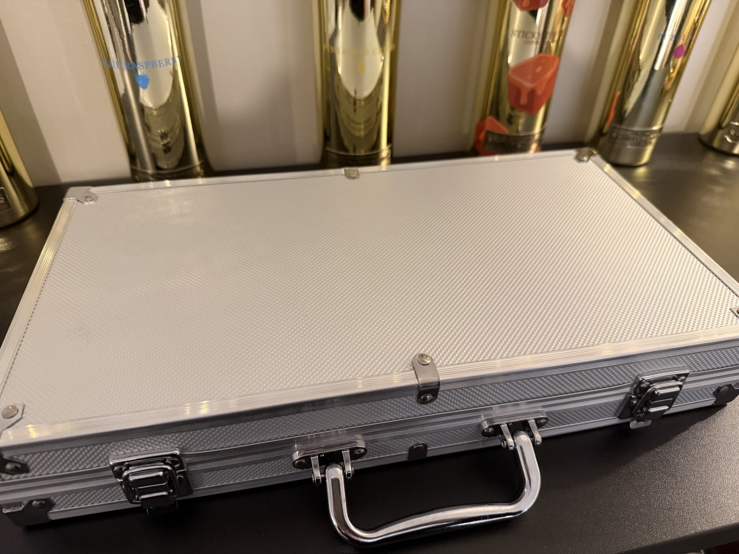 PAPER CHASE - Image 4